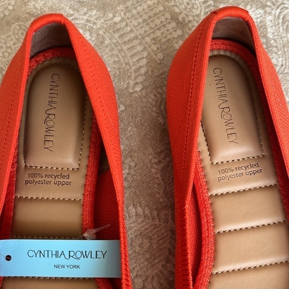 Brand New Cynthia Rowley Chelsea Flats Almond Toe Slip On Orange Fabric Knit - Picture 2 of 15